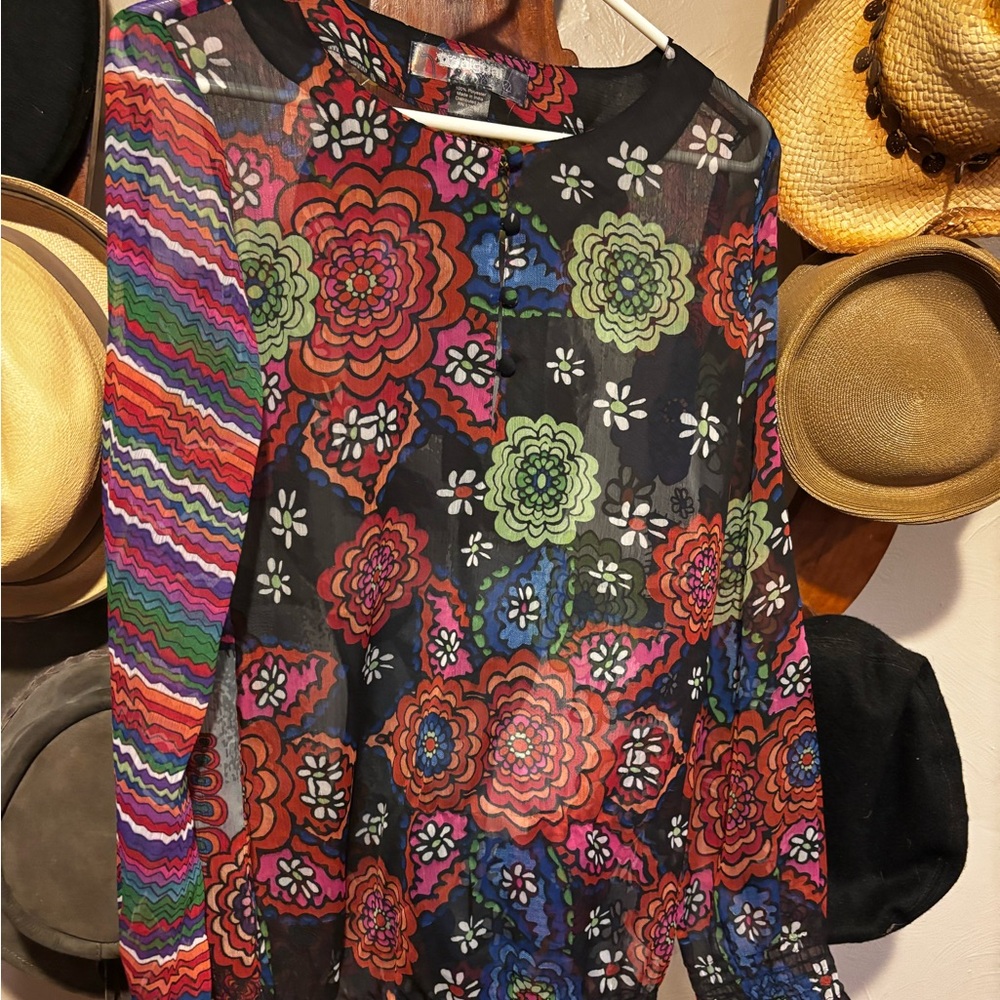 Desigual gorgeous Audrey Hepburn top in pristine condition.
